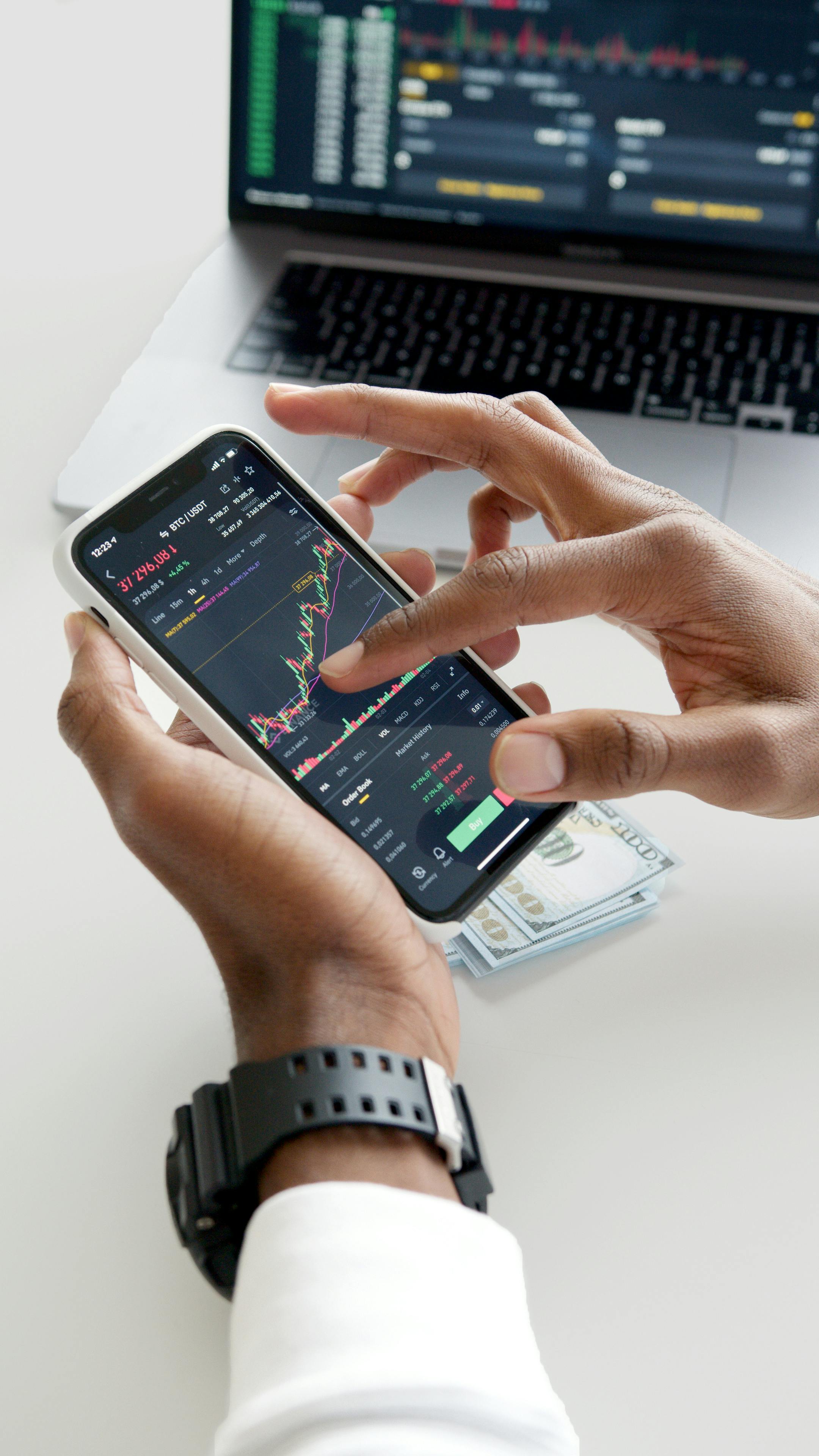 AXEOR trading platform commodity market monitoring on mobile
